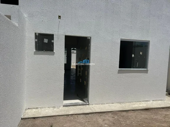 Imagem Casa para Venda em Feira de Santana, Campo Limpo, 2 dormitórios, 1 banheiro, 2 vagas