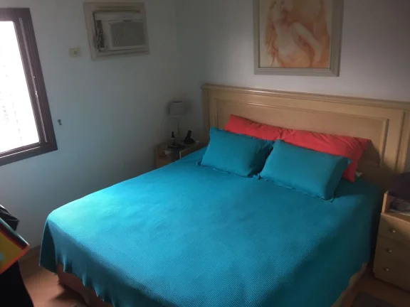 Imagem Apartamento 200 M², 4Q, 4 suítes, 6 banheiros, 4 vagas, 3 salas, lareira, jardim, academia, churrasqueira, piscina, terraço, hidromassagem.