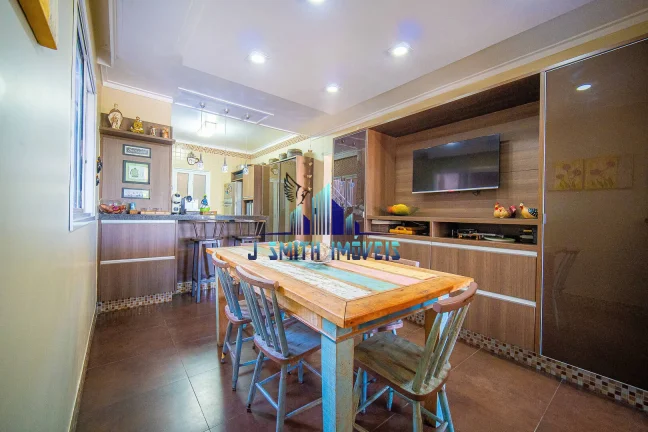 Imagem CASA COM CLASSE EM ESTILO, INTEGRADA COM ÓTIMO ACABAMENTO, NA GRANJA VIANA