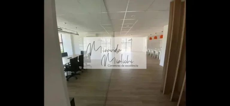 Imagem Pavilhão/Galpão à venda no bairro Centro - Florianópolis/SC