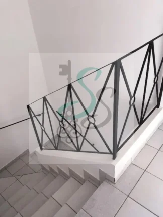 Imagem Venda de Sobrado no Residencial Cosmos, Campinas. Sobrado recém reformado com 2 dormitórios no piso superior, sala, cozinha, lavanderia, banheiro, la