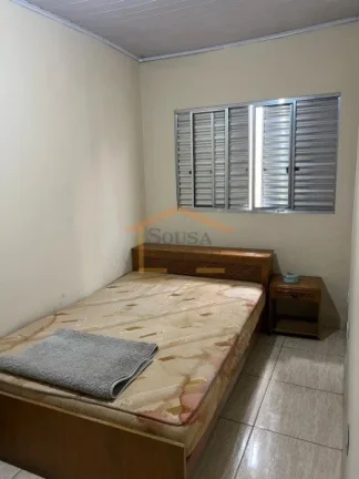 Imagem Casa térrea com edícula e área gourmet, implantada em terreno de 150m², com 200m² de área cons...