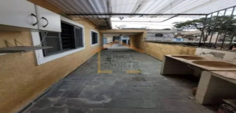 Imagem Casa térrea com 125 m². Dispõe de 2 dormitórios, sala, cozinha, banheiro, lavanderia, quintal. I...