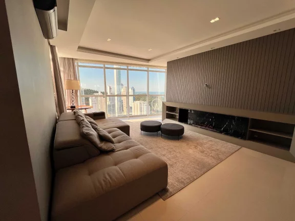 Imagem Apartamento com 4 suítes e 3 vagas de garagem em Balneário Camboriú/SC