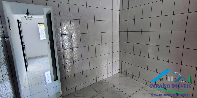 Imagem Oportunidade Única! Casa com 3 Quartos, Garagem Coberta e Ótima Localização
