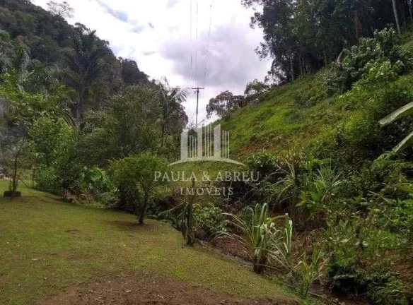 Imagem Chácara 13.000m², 6.000 Limpo, 2 Dorms 1 Suíte, Cachoeira pequena, Lago com peixe, Murada, Baia, Canil, 100 pés de Banana em Santa Rita do Ribeira, Miracatu-SP