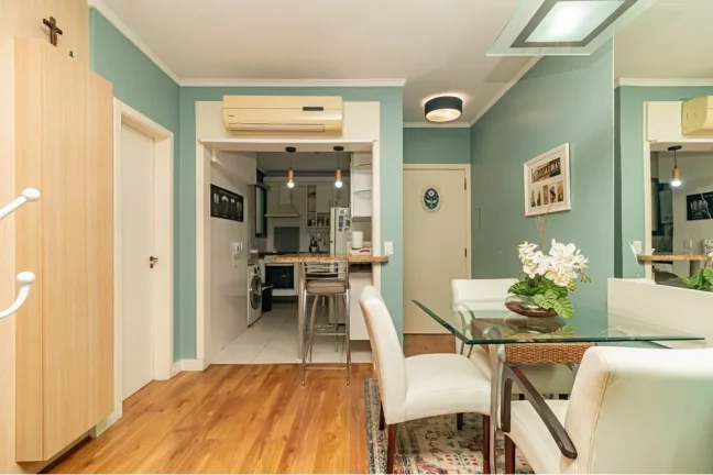 Imagem Apartamento à venda em Porto Alegre, Petrópolis, com 1 quarto, 51m2