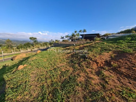 Imagem Oportunidade única de adquirir um terreno de esquina com vista panorâmica no Condomínio Entre Ver...