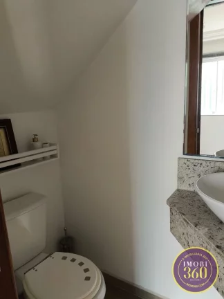 Imagem Condomínio fechado com 02 dormitórios e 01 suíte com 02 vaga de garagem