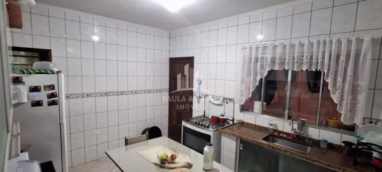 Imagem São 2 casas, 4 Cômodos e 2 Cômodos Grande, Já com Renda, 2 Vagas Pé direito 5mts no Jardim Zaíra 3 em Mauá
