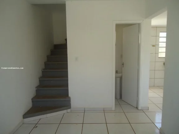 Imagem Casa em Condomínio para Venda em Iracemápolis, Condomínio Villaggio Mielli, 2 dormitórios, 1 banheiro, 1 vaga
