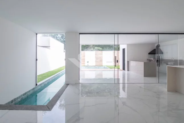 Imagem Casa Duplex 4 Suítes e 317m² no Recreio dos Bandeirantes |