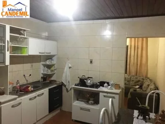 Imagem Casa de Alvenaria à venda em Joinville, bairro Vila Nova.