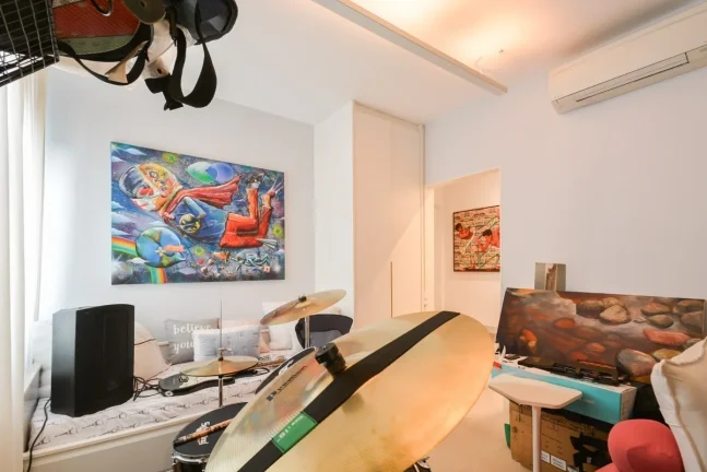 Imagem Apartamento Reformado Pinheiros - 246M², 4 Dorms, 4 Suítes, 4 Vagas Demarcadas, Hidromassagem, Piscina, Despensa, Salão de Festas.