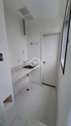 Imagem Apartamento de 4 Quartos para Venda na Barra da Tijuca com 147 m²