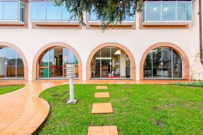 Imagem Casa para Venda em Curitiba, Jardim Social, 4 dormitórios, 1 suíte, 4 banheiros, 4 vagas