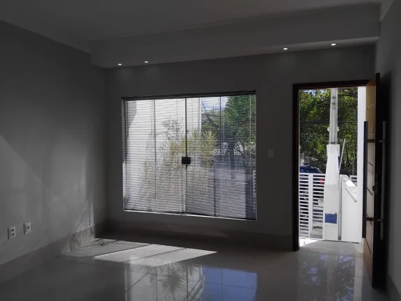 Imagem Encante-se com esta casa moderna e aconchegante no Vila Carvalho Disponivel para venda e locação