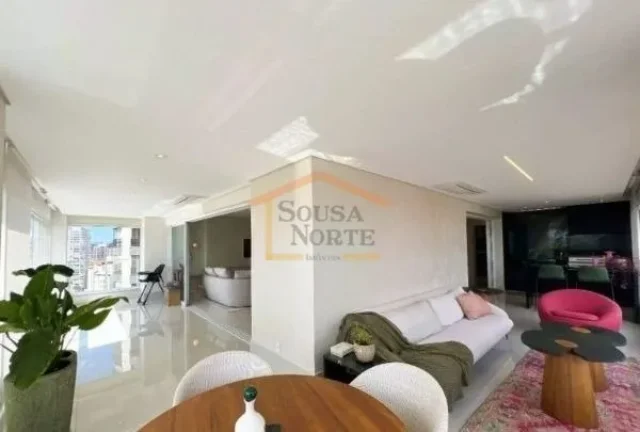 Imagem Apartamento alto padrão, com 263m² de área privativa e 2.303m² de área total. O imóvel conta c...