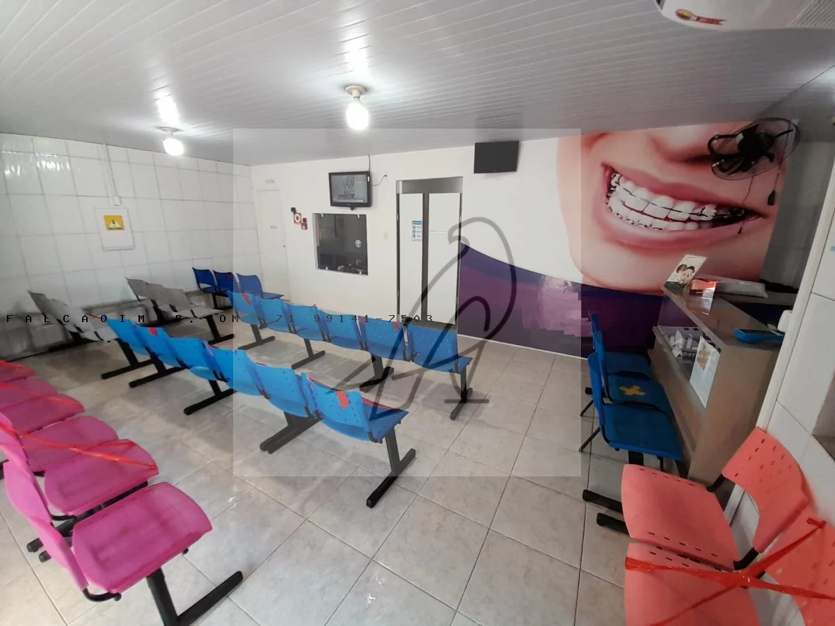 Imagem Vendo casa comercial em Cajazeiras VIII, Salvador-BA