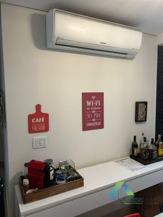 Imagem PORTEIRA FECHADA - Apto em 75m² com 2 dormitórios, 1 suíte, 1 varanda gourmet recém reformado e moderno, pronto para morar com 2 vagas de garagem fixas e cobertas..