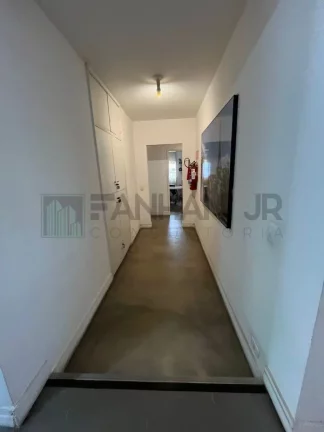 Imagem Casa comercial à venda em São Paulo-SP, no Jardim Guedala: 4 salas, 5 banheiros, 8 vagas, 402m². Aproveite!