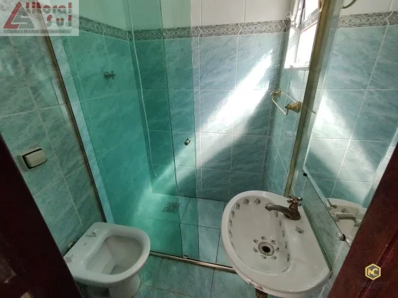Imagem Imperdível Casa para Locação na Aviação, Praia Grande-SP: 3 Quartos, 3 Suítes, 1 Sala, 5 Banheiros e 5 Vagas de Garagem!