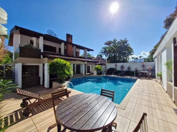 Imagem Imóvel de Luxo: Casa à Venda na Riviera de São Lourenço Módulo 22 com 8 Quartos, 6 Suítes e 6 Vagas de Garagem