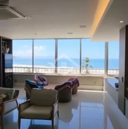 Imagem Lindo Apartamento Reformado com Vista Maravilhosa em Copacabana