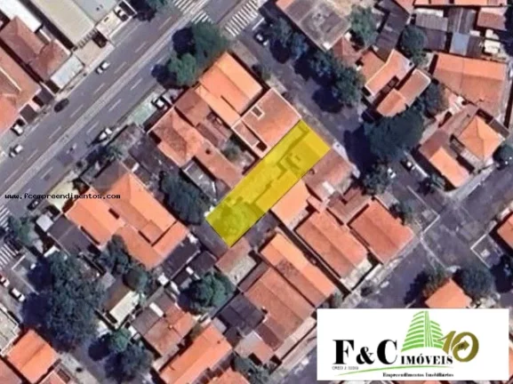 Imagem Casa para Venda em Limeira, Vila Queiroz, 3 dormitórios, 2 banheiros, 4 vagas
