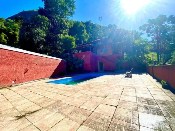 Imagem Casa para Venda em Teresópolis / RJ no bairro Iucas