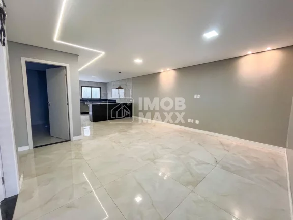 Imagem Casa Nova à Venda no Guará II: 3 Dormitórios e 278m² por R$1.294.700