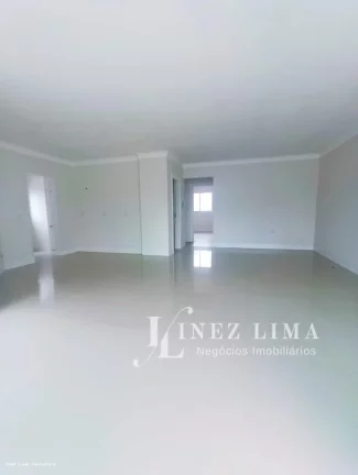 Imagem Alto Padrão para Venda em Itapema, meia praia, 3 dormitórios, 3 suítes, 4 banheiros, 2 vagas