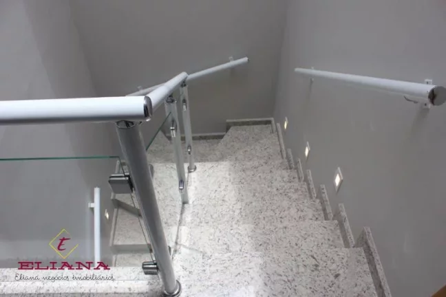 Imagem Sobrado à venda em São Paulo, Jardim Regina, com 3 quartos, 160m²