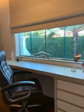 Imagem Casa para venda no Parque Taquaral em Campinas S.P.

Belíssima casa térrea com área construída d...