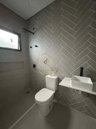 Imagem Casa térrea, 3 Suítes, 252m², Condomínio Reserva Aruanã.