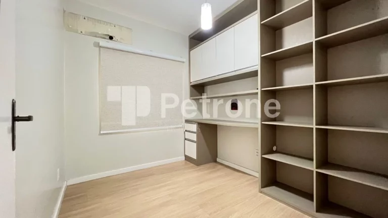 Imagem APARTAMENTO RESIDENCIAL em ITAPEMA - SC, meia praia