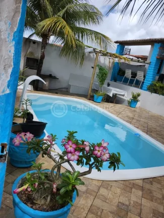 Imagem Linda Casa à Venda na Praia de Búzios, Nísia Floresta - 4 Dormitórios e 3 Garagens.