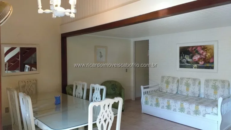 Imagem Excelente Duplex c/ 3 Quartos 300 Mts da Praia do Peró