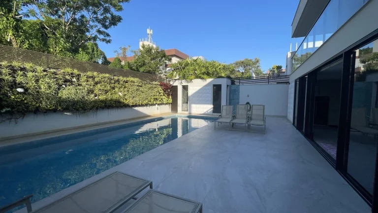 Imagem Casa à venda em Jurerê – Condomínio Vilas de São Francisco – Florianópolis
