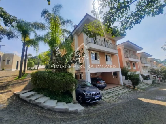 Casa em condomínio fechado Villas de São Francisco