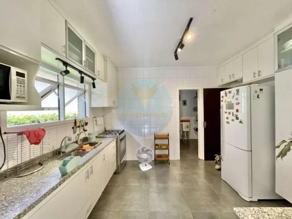 Imagem Casa em Condomínio a Venda no bairro Granja Viana - Carapicuíba, SP