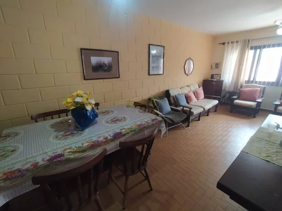 Imagem Casa com 2 dorms, á 500m da Praia, perto do centro à venda em Peruíbe