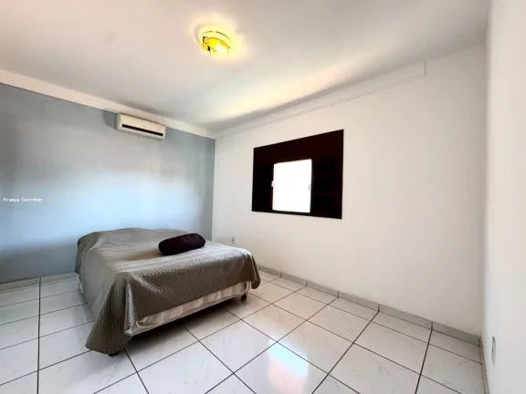 Imagem Casa para Venda em Natal, Neópolis, 4 dormitórios, 2 suítes, 4 banheiros, 2 vagas