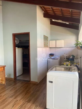 Imagem Casa com 3 dormitórios à venda, 260 m² por R$ 700.000,00 - Residencial Jardim Primavera - Itumbiara/GO