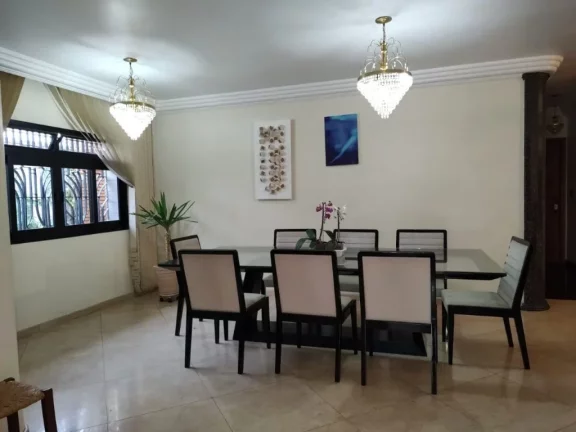Imagem Imperdível casa à venda em São Paulo-SP, Vila Londrina: 5 quartos, 3 suítes, 7 banheiros, 5 vagas de garagem, 450m².
