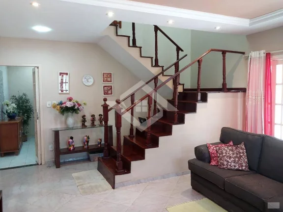 Imagem Casa duplex 3 quartos ( 1 suíte). Campo Grande