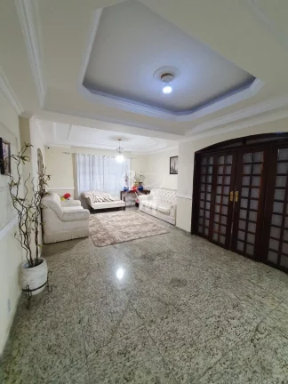 Imagem Sobrado com 4 Dormitórios e 4 vagas