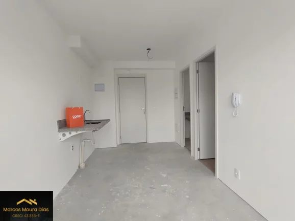 Imagem Apartamento ( Studio) com 1 Dormitório na Vila Romana, Novo, Vista Livre. Banheiro com Janela