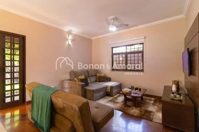 Imagem Descubra esta magnífica casa de 257 metros quadrados, perfeita para quem busca conforto e sofistica...