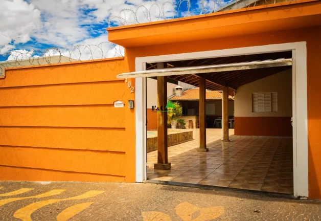 Imagem Casa para Venda em Araras, Jardim Morumbi, 2 dormitórios, 2 banheiros, 2 vagas